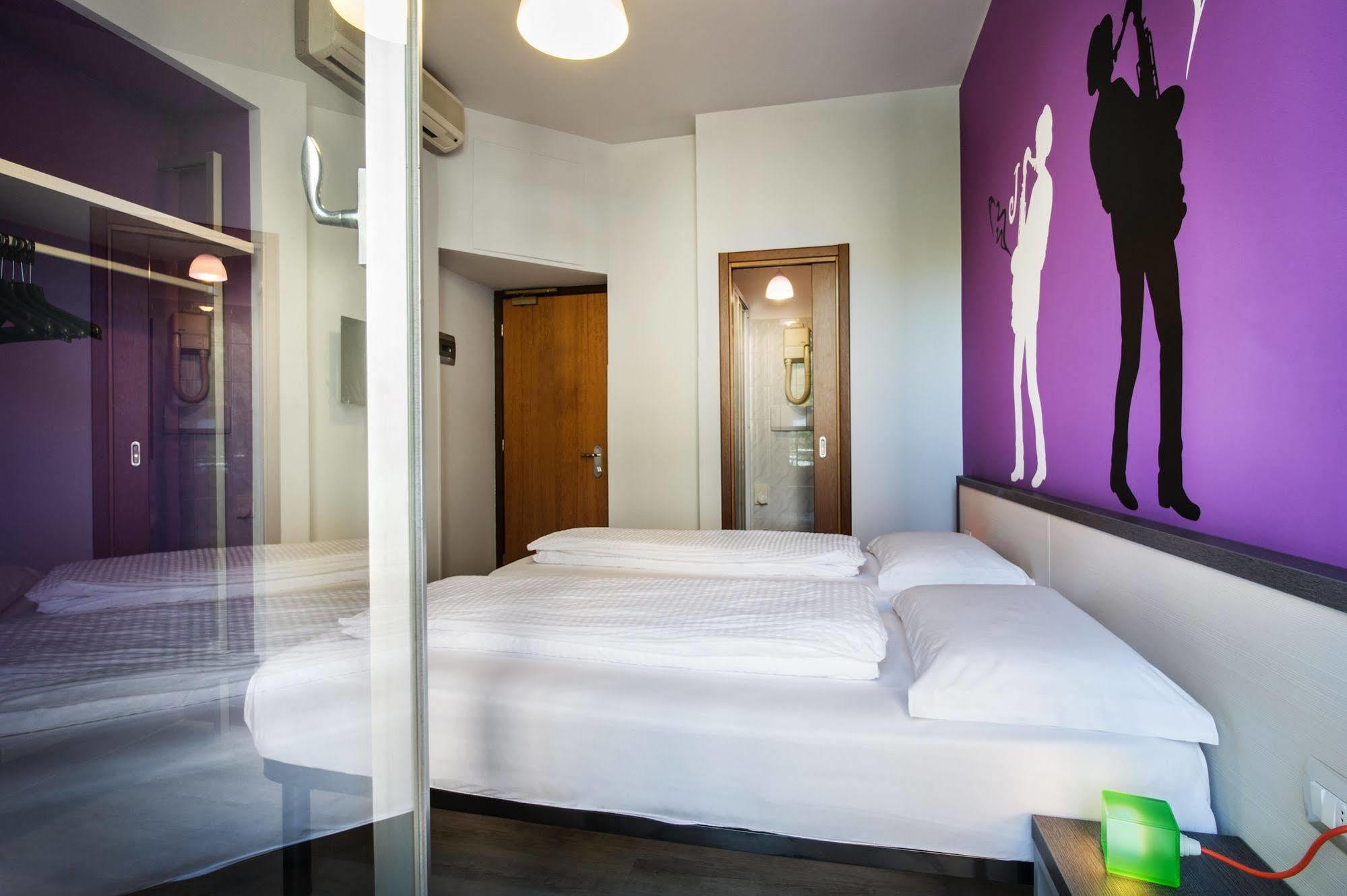 Hotel Nologo Genova Esterno foto